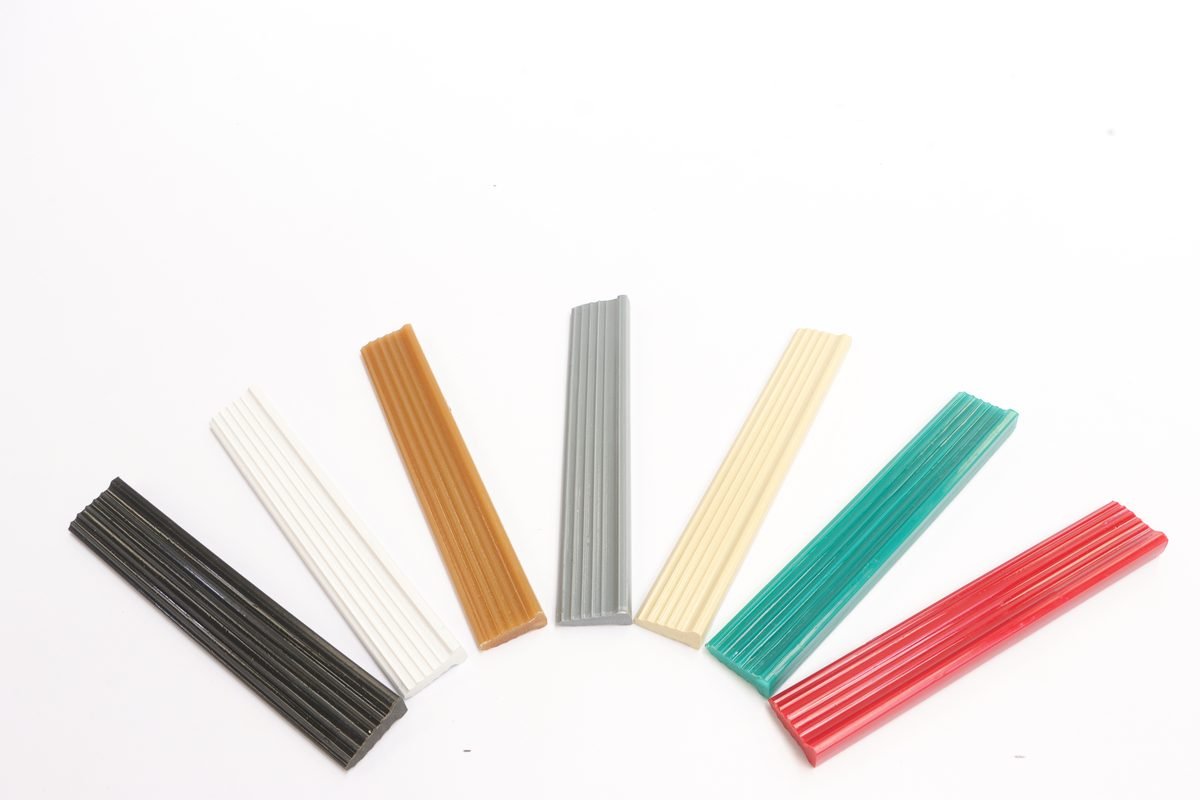 Junta de dilatación plástica PVC bronce para baldosa y granito
