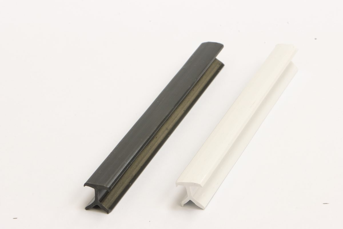Perfil wing PVC blanco tradicional tipo torito para acabados en construcción
